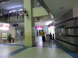Elias Mall (D18), Retail #560600431